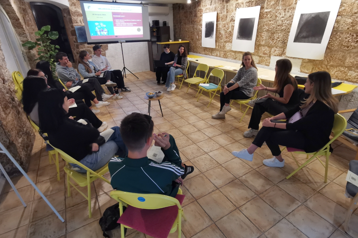 Započele konzultacije o uključivanju mladih: Zakonske izmjene još bez rezultata